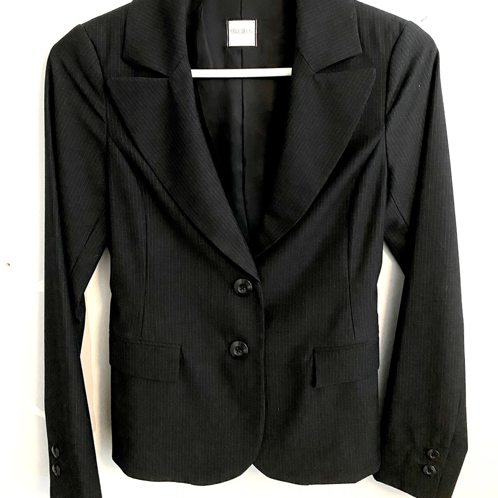 Aritzia Tatula black blazer